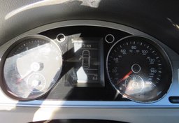 2014 Volkswagen CC - Image 31