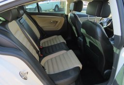 2014 Volkswagen CC - Image 29