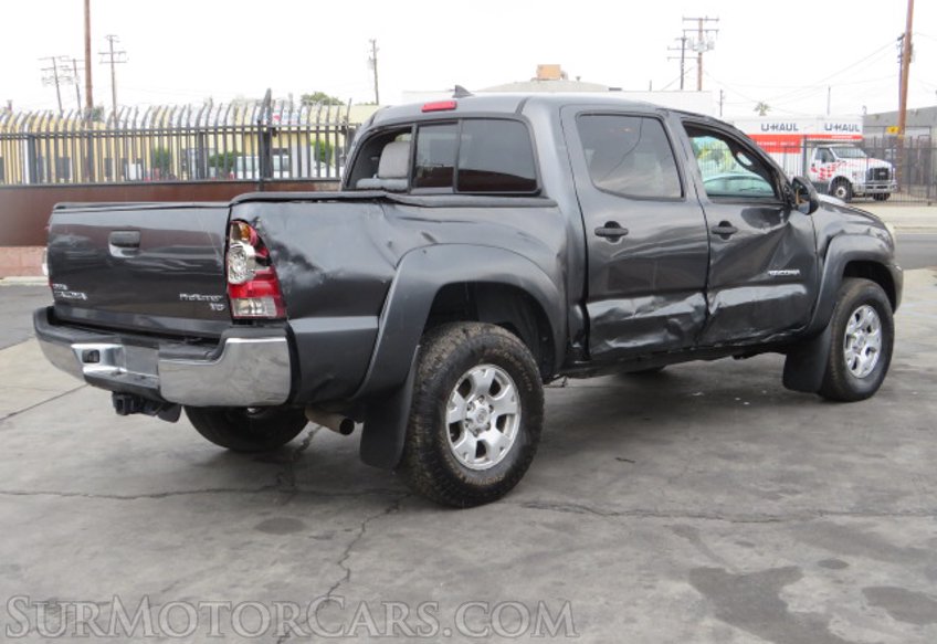 2015 Toyota Tacoma - Image 10