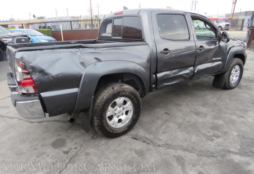 2015 Toyota Tacoma - Image 8