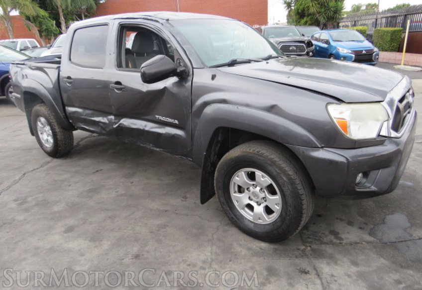 2015 Toyota Tacoma - Image 2