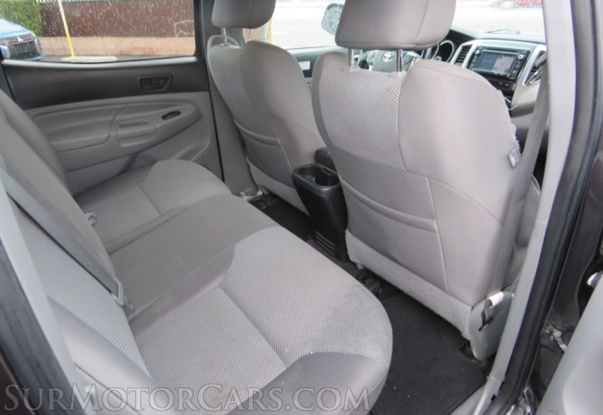 2015 Toyota Tacoma - Image 31