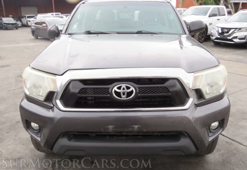 2015 Toyota Tacoma - Image 11
