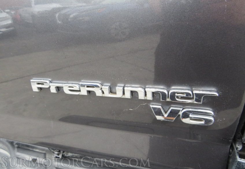 2015 Toyota Tacoma - Image 16