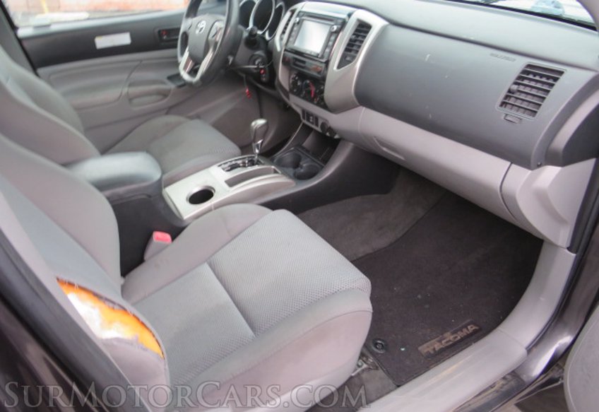 2015 Toyota Tacoma - Image 27