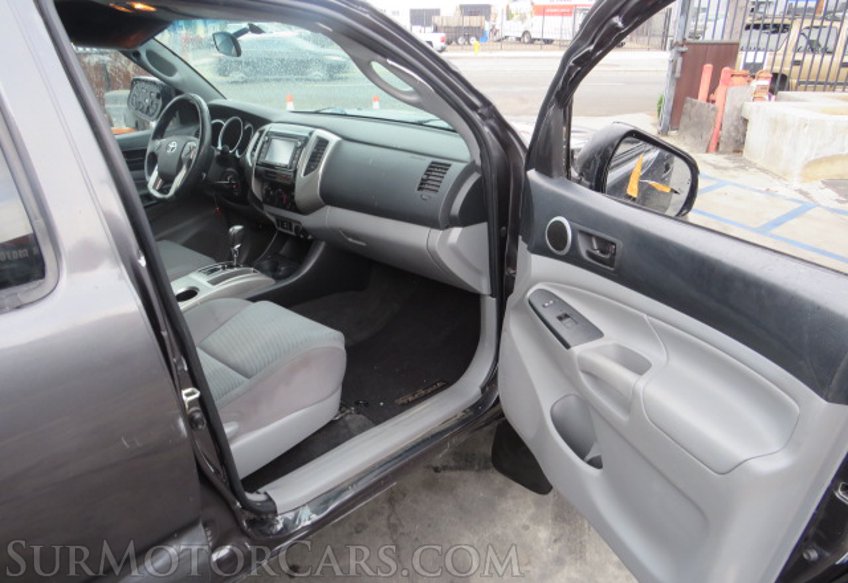 2015 Toyota Tacoma - Image 23