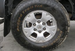 2015 Toyota Tacoma - Image 21