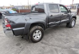 2015 Toyota Tacoma - Image 8