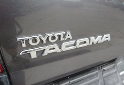 2015 Toyota Tacoma - Image 15
