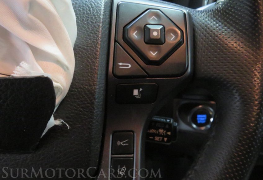 2020 Toyota Tacoma - Image 40