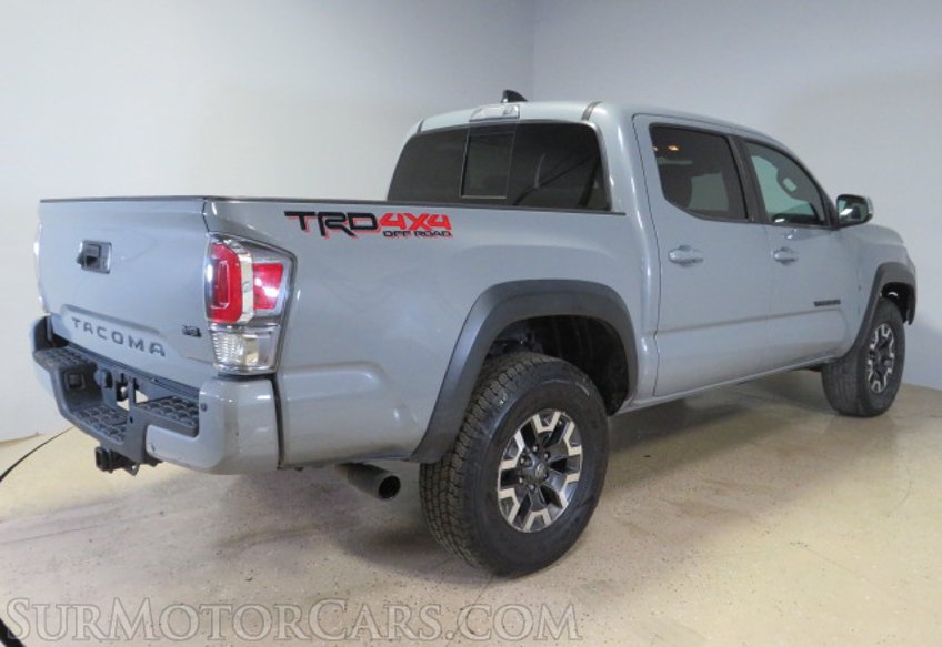2020 Toyota Tacoma - Image 10