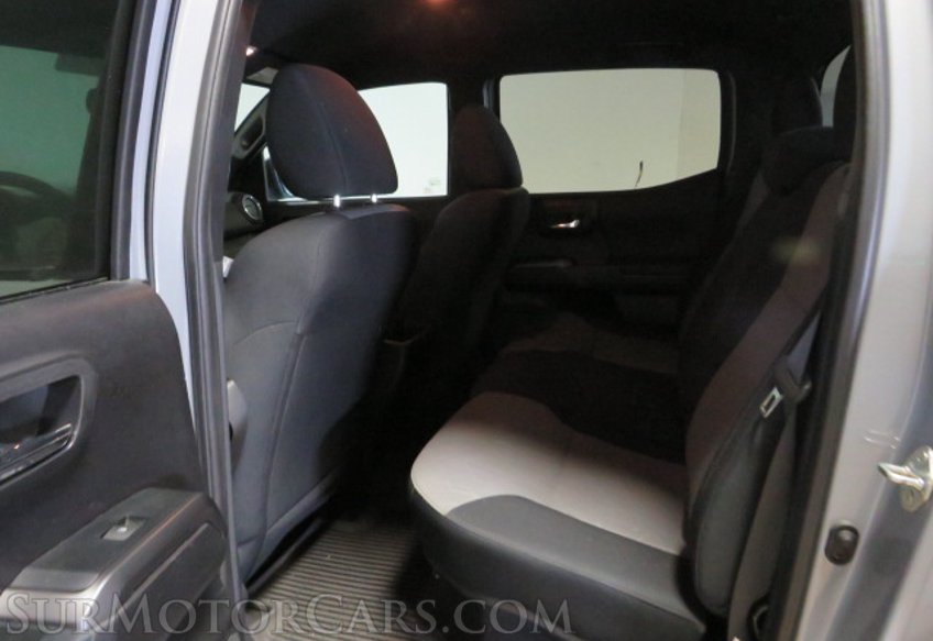 2020 Toyota Tacoma - Image 29