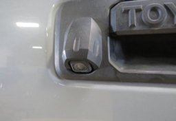 2020 Toyota Tacoma - Image 15