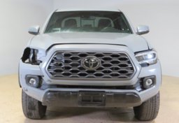 2020 Toyota Tacoma - Image 11