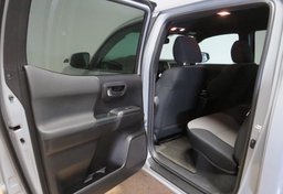 2020 Toyota Tacoma - Image 23