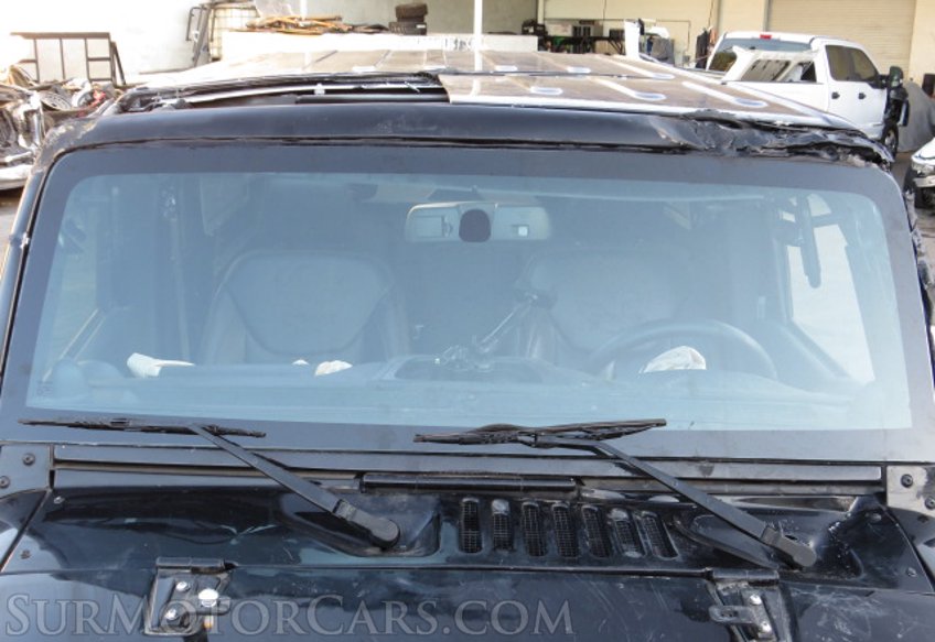 2014 Jeep Wrangler Unlimited - Image 15