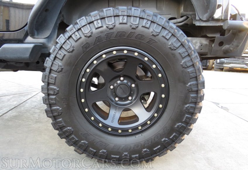 2014 Jeep Wrangler Unlimited - Image 11