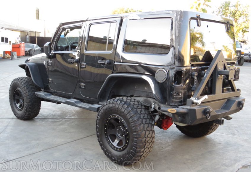 2014 Jeep Wrangler Unlimited - Image 8