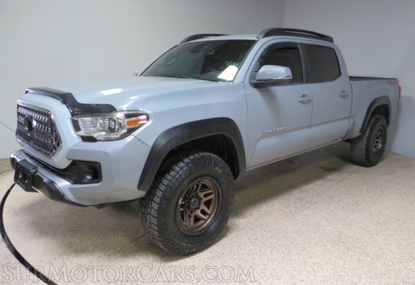2018 Toyota Tacoma - Image 2