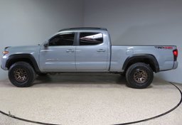 2018 Toyota Tacoma - Image 6