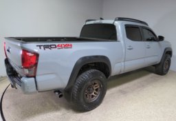 2018 Toyota Tacoma - Image 8
