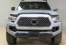 2018 Toyota Tacoma - Image 11