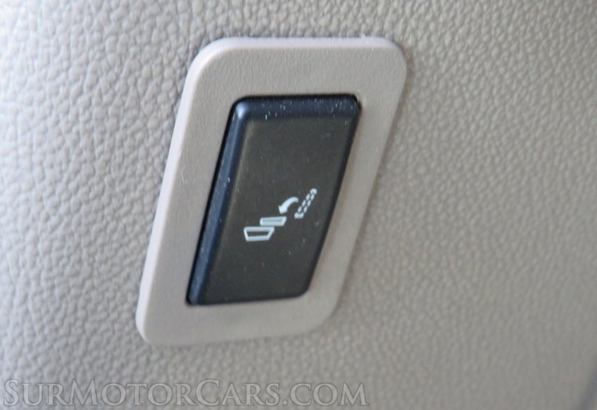 2015 Chevrolet Suburban - Image 59