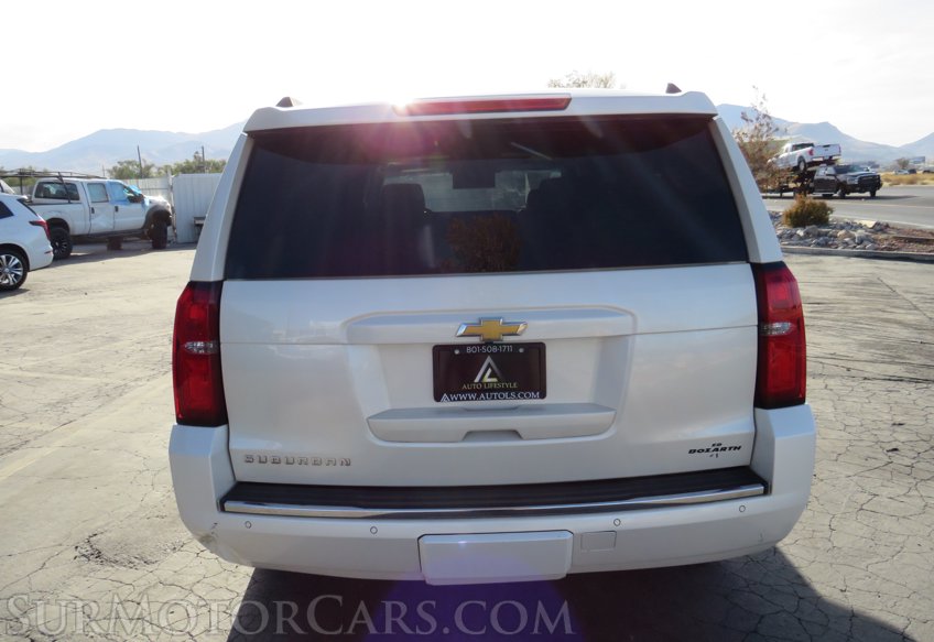 2015 Chevrolet Suburban - Image 11