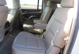 2015 Chevrolet Suburban - Image 29