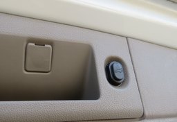 2015 Chevrolet Suburban - Image 62