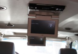 2015 Chevrolet Suburban - Image 55