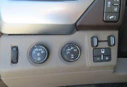 2015 Chevrolet Suburban - Image 49