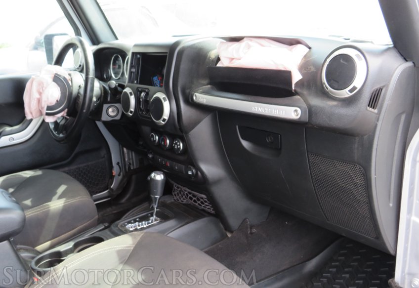 2017 Jeep Wrangler Unlimited - Image 29