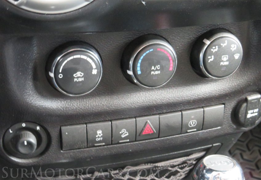 2017 Jeep Wrangler Unlimited - Image 35