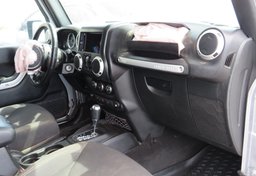 2017 Jeep Wrangler Unlimited - Image 29