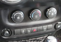 2017 Jeep Wrangler Unlimited - Image 35