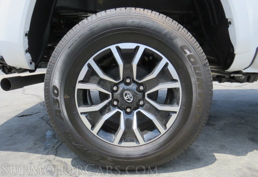 2022 Toyota Tacoma - Image 18