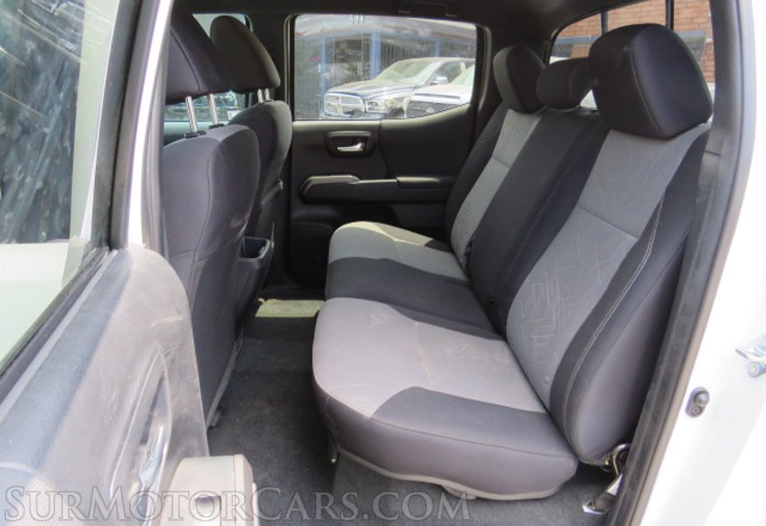 2022 Toyota Tacoma - Image 31