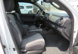 2022 Toyota Tacoma - Image 30