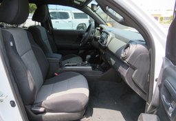 2022 Toyota Tacoma - Image 28