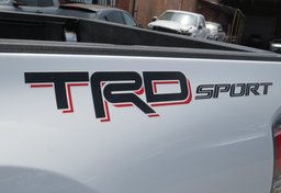 2022 Toyota Tacoma - Image 22