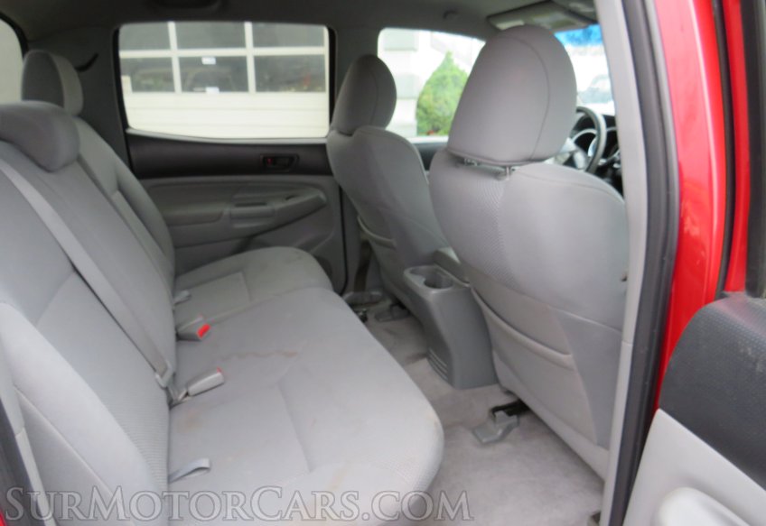 2011 Toyota Tacoma - Image 31