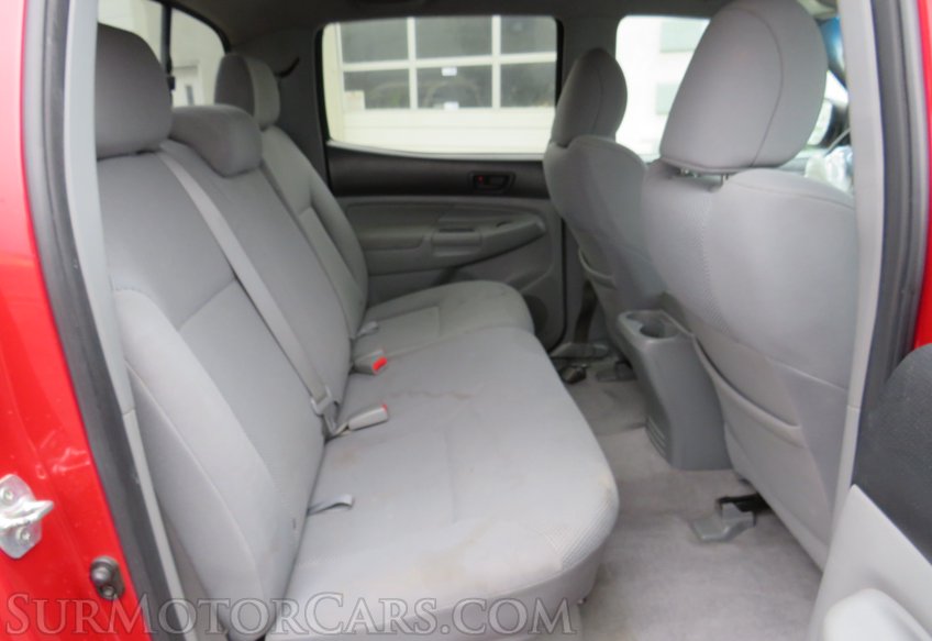 2011 Toyota Tacoma - Image 29