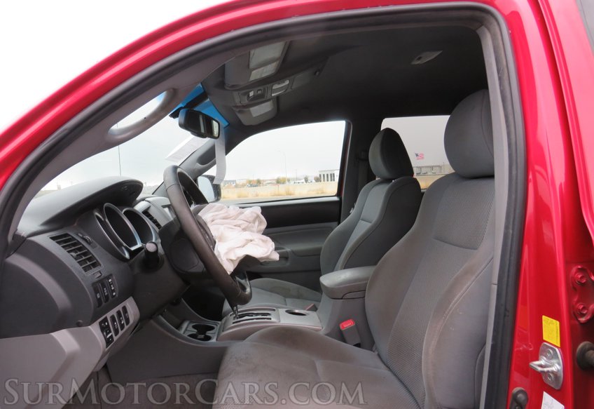 2011 Toyota Tacoma - Image 28