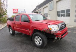 2011 Toyota Tacoma - Image 2