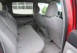 2011 Toyota Tacoma - Image 31