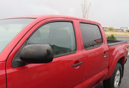 2011 Toyota Tacoma - Image 13