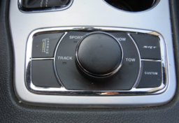 2016 Jeep Grand Cherokee - Image 39