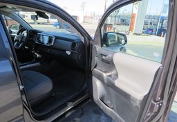 2021 Toyota Tacoma - Image 21