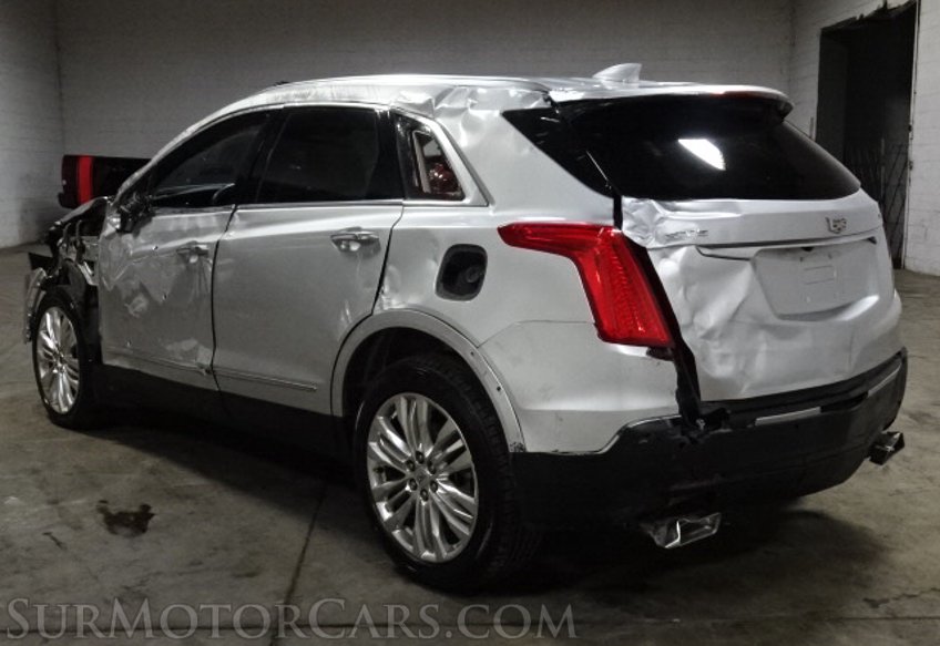 2019 Cadillac XT5 - Image 10